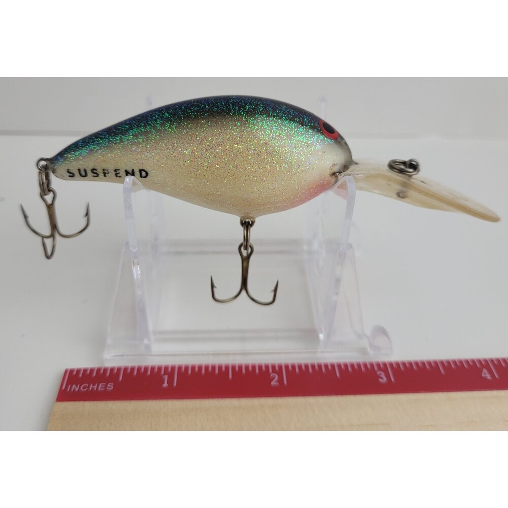Vintage Norman DD22 HD (Heavy Diver), 1oz White/Green Fleck fishing lure